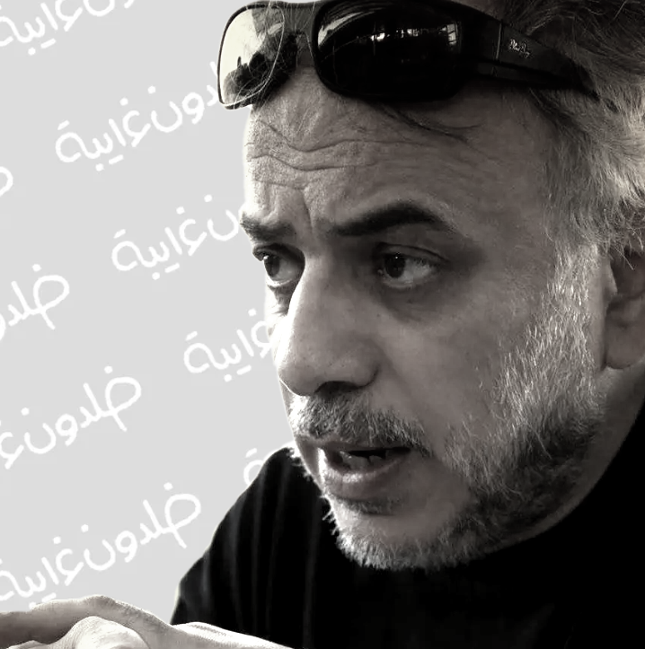 خلدون فؤاد غرايبة، فنان الكاريكاتير الأردني، في صورة شخصية تعبّر عن مسيرته في الرسم الصحفي والكاريكاتير السياسي